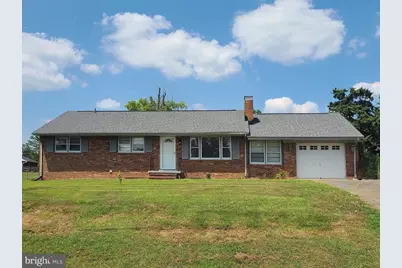 204 Mt Pleasant Boulevard, Fredericksburg, VA 22405 - Photo 1