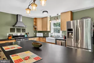 1352 Brooke Rd, Fredericksburg, VA 22405 - Photo 2