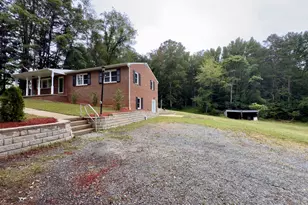 2664 Warrenton Rd, Fredericksburg, VA 22406 - Photo 2