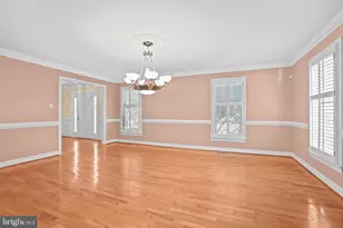 11 N Pointe Dr, Fredericksburg, VA 22405 - Photo 10