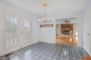 11 N Pointe Dr, Fredericksburg, VA 22405 - Photo 12