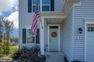 250 Stephanies Wy, Fredericksburg, VA 22406 - Photo 2