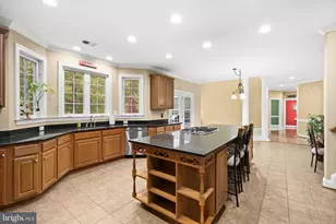 37 Serene Hills Dr, Fredericksburg, VA 22406 - Photo 6