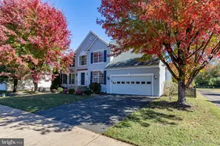 36 Morningmist Dr, Fredericksburg, VA 22406 - Photo 2