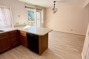 402 Batley Ct, Fredericksburg, VA 22406 - Photo 10