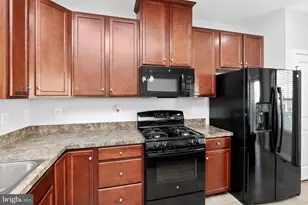 320 Streamview Dr, Fredericksburg, VA 22405 - Photo 12