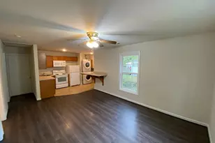 241 Cambridge St, Fredericksburg, VA 22405 - Photo 1