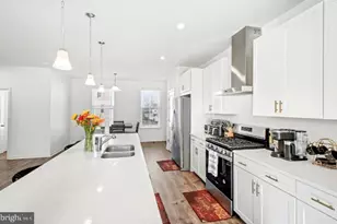 423 Honeyberry Ln, Fredericksburg, VA 22405 - Photo 2