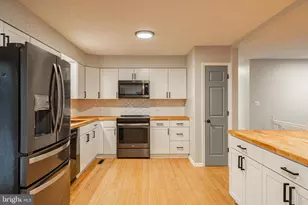 1251 Hartwood Rd, Fredericksburg, VA 22406 - Photo 2