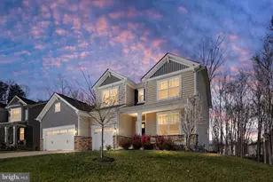 153 Hollycrest Pl, Stafford, VA 22554 - Photo 2