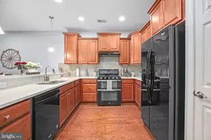 183 Long Point Dr, Fredericksburg, VA 22406 - Photo 8