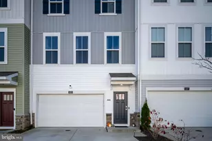 425 Snowberry Ln, Fredericksburg, VA 22405 - Photo 2