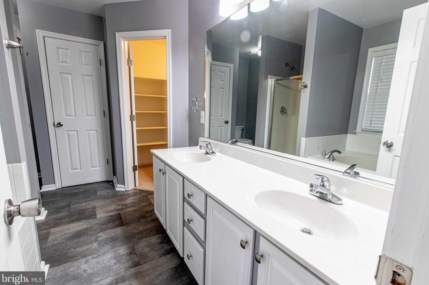 21 Bells Rdg Dr, Stafford VA 22554-8423 exterior