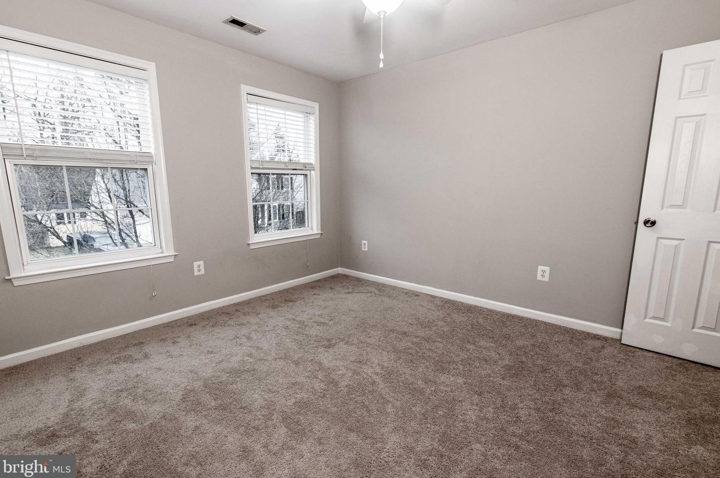 21 Bells Rdg Dr, Stafford VA 22554-8423 exterior