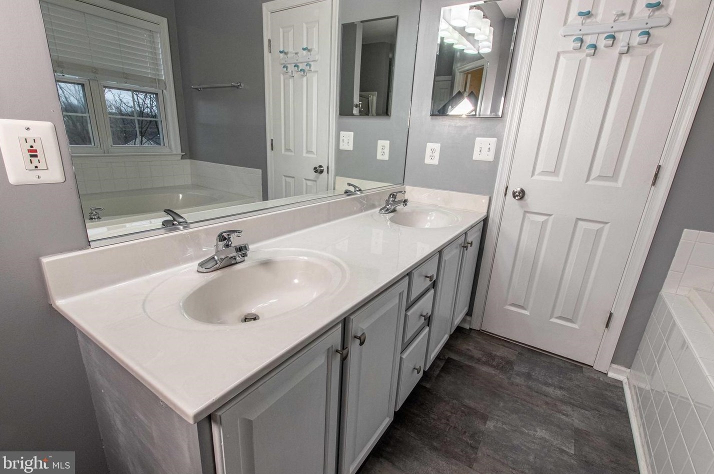 21 Bells Rdg Dr, Stafford VA 22554-8423 exterior