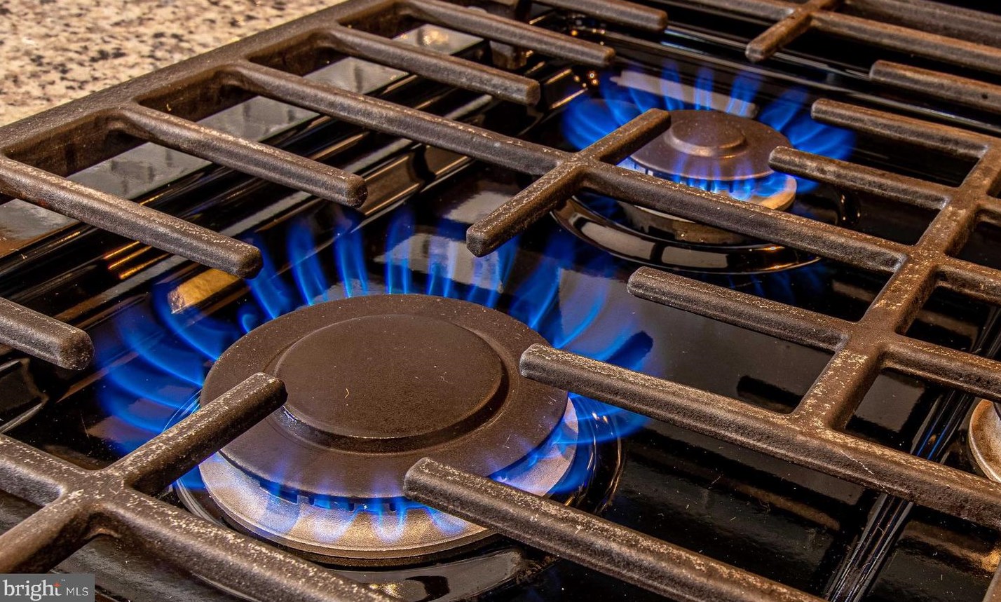 21 Bells Rdg Dr, Stafford VA 22554-8423 exterior