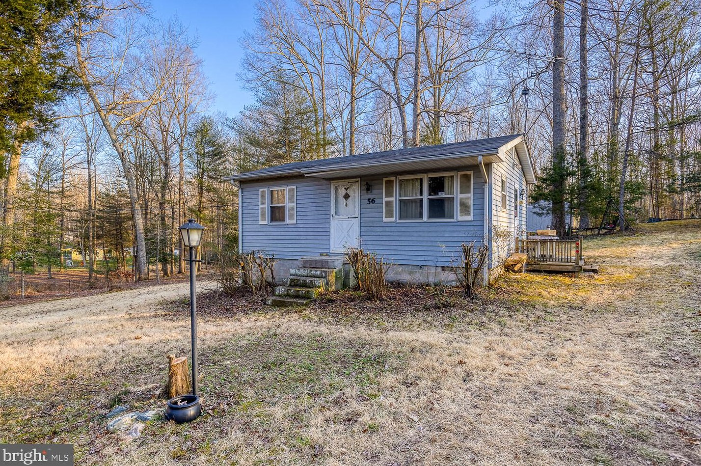 56 Hidden Lake Dr, Stafford, VA 22556-1254