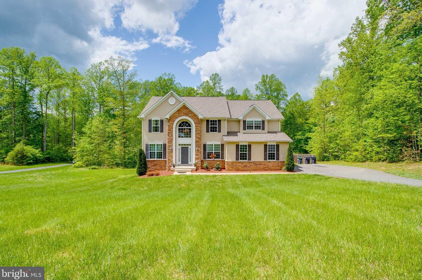 2805 Greenbriar Dr, Stafford, VA 22556-5965