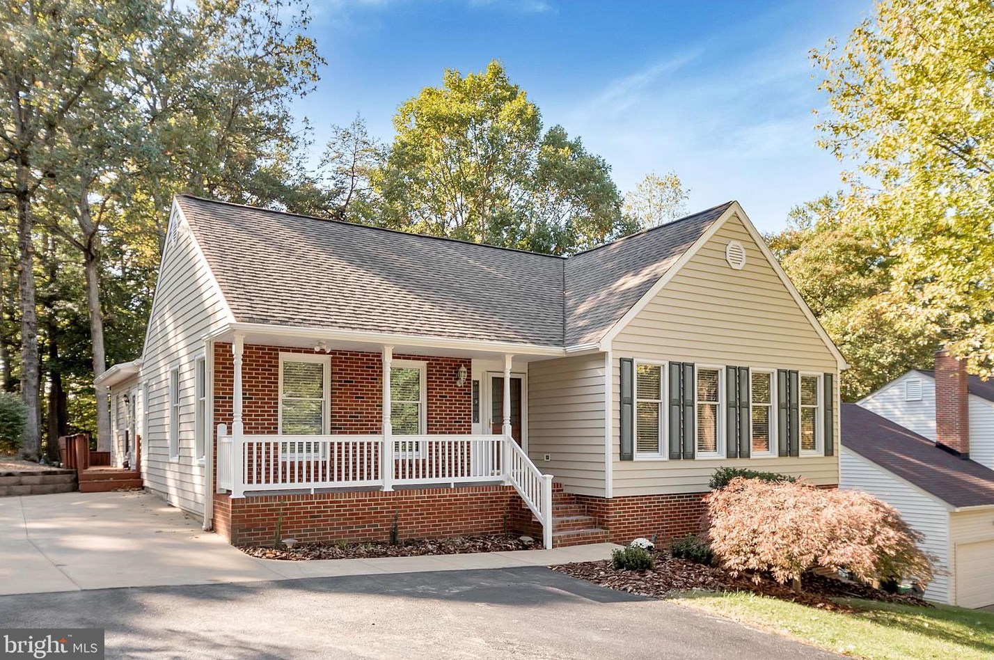 1041 Portugal Dr, Stafford, VA 22554-2025