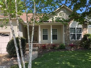 8 Silverthorn Ct, Stafford, VA 22554-7926