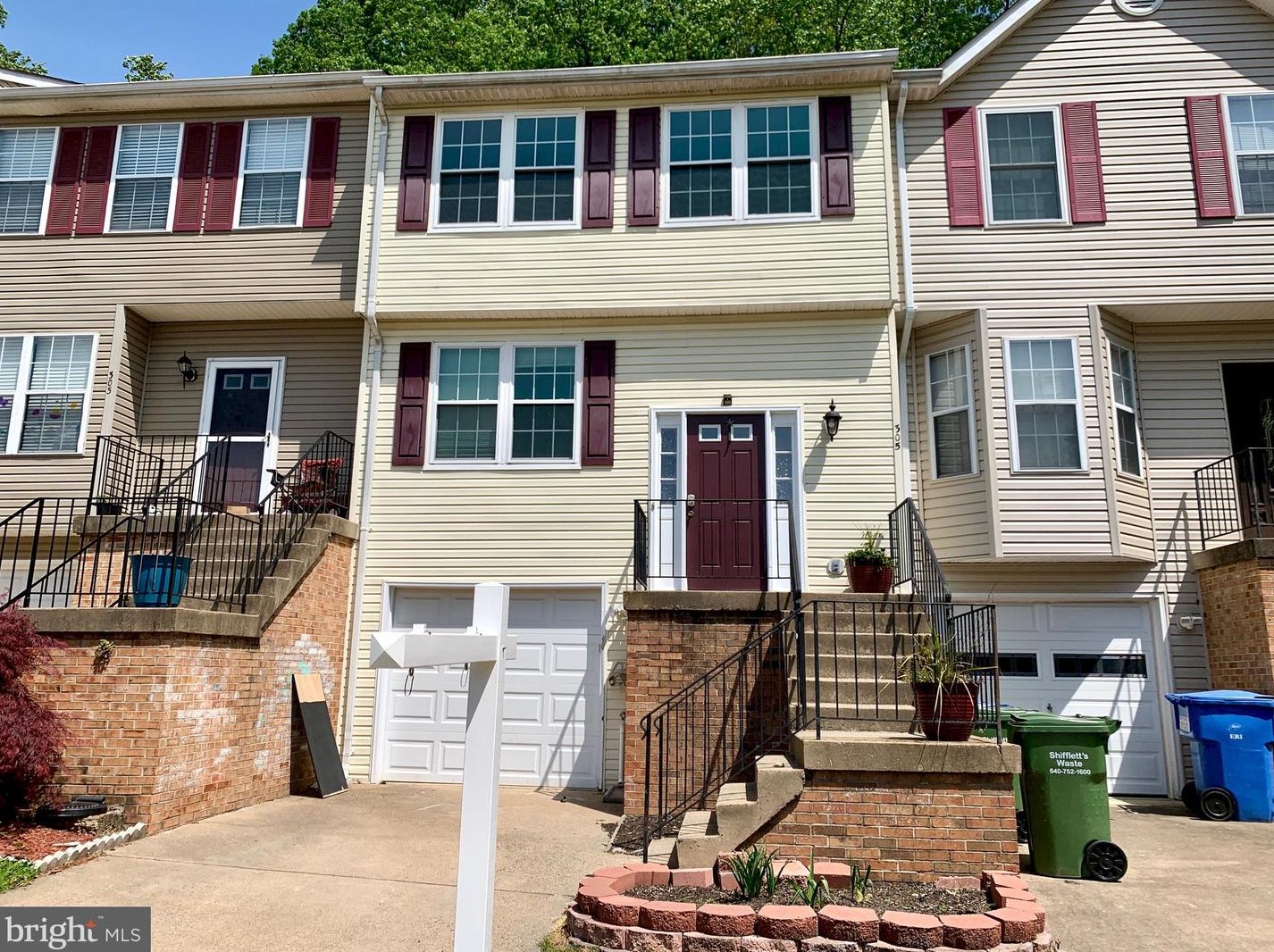 305 Staunton Ct, Stafford, VA 22554-7860