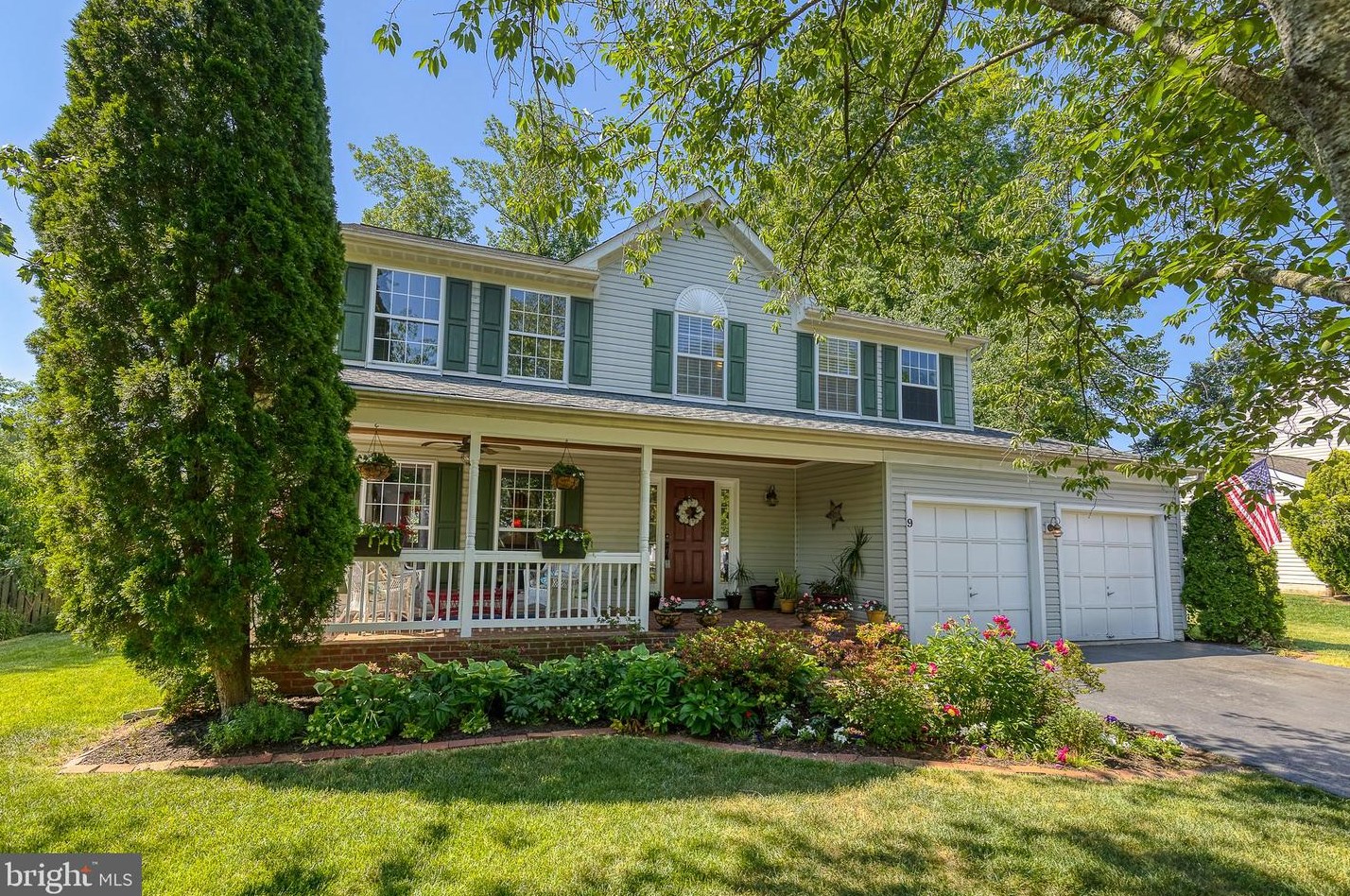 9 Montgomery Dr, Stafford, VA 22556-6562
