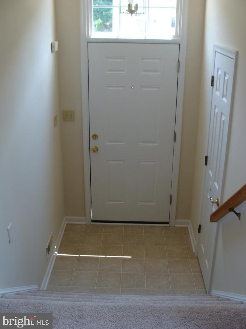 201 Park Cove Dr, Stafford, VA 22554-7875