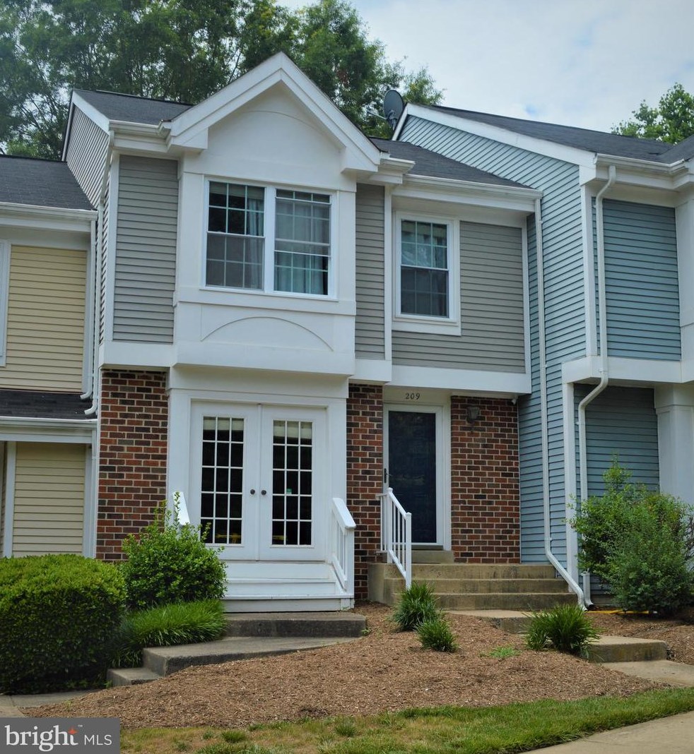 209 Providence St, Stafford, VA 22554-1773