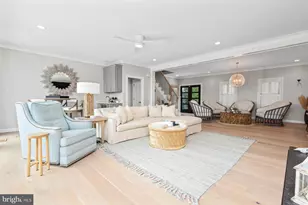 2021 Thomas Bishop Ln, Virginia Beach, VA 23454 - Photo 4