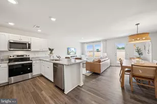 252 Camden Dr, Waynesboro, VA 22980 - Photo 2