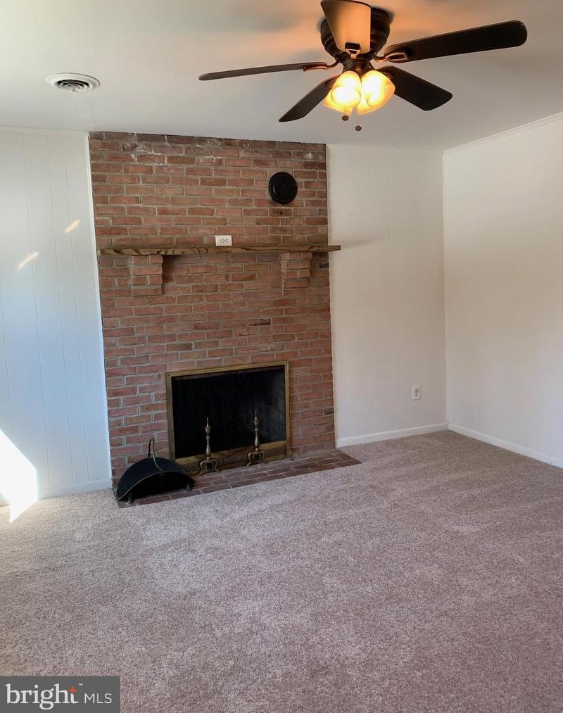 595 Mattox Ave, Colonial Bch, VA 22443-3226
