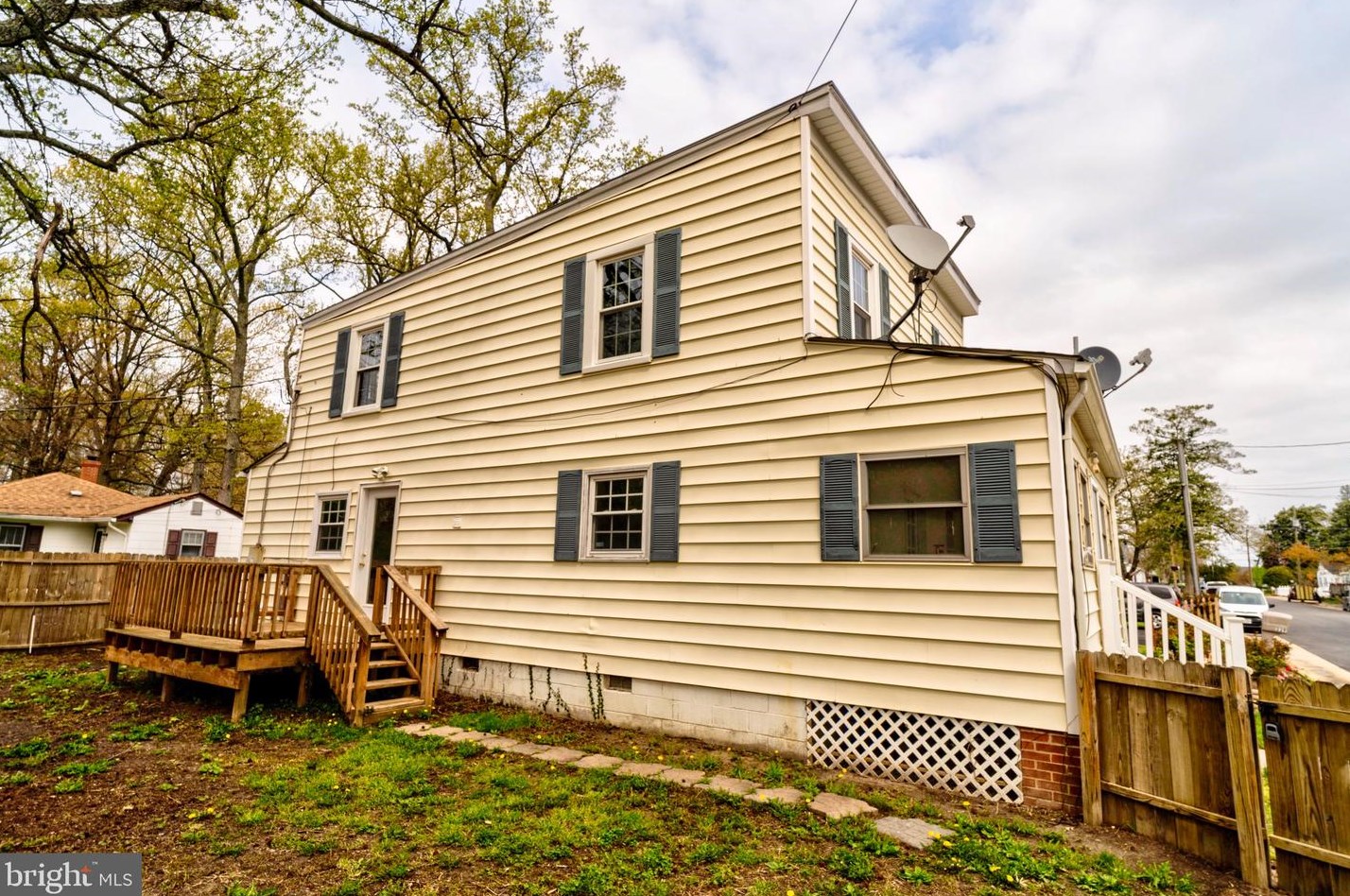 233 Franklin St, Colonial Bch, VA 22443-2215