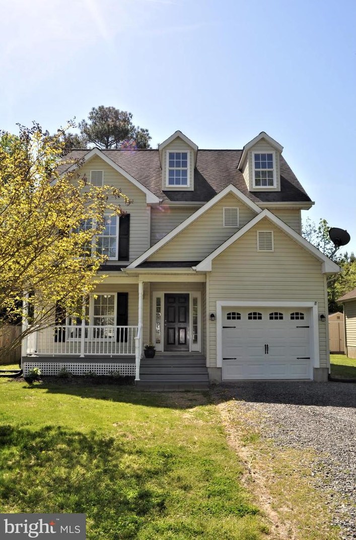 242 5th St, Colonial Bch, VA 22443-1710