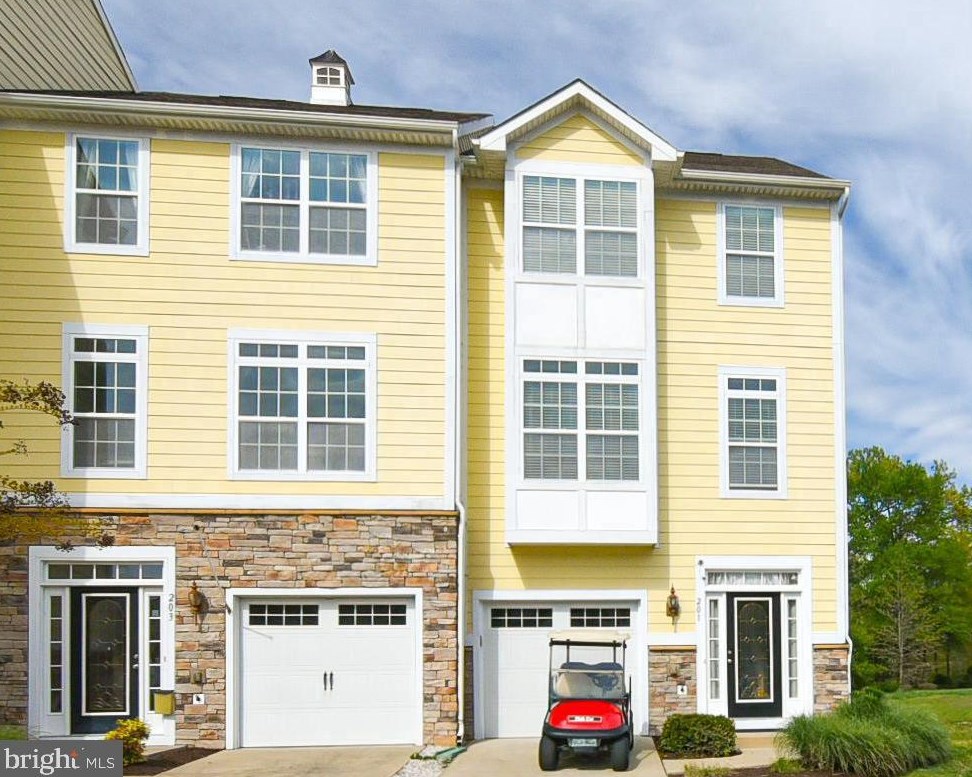 201 Monroe Point Dr, Colonial Bch VA  22443-1943 exterior