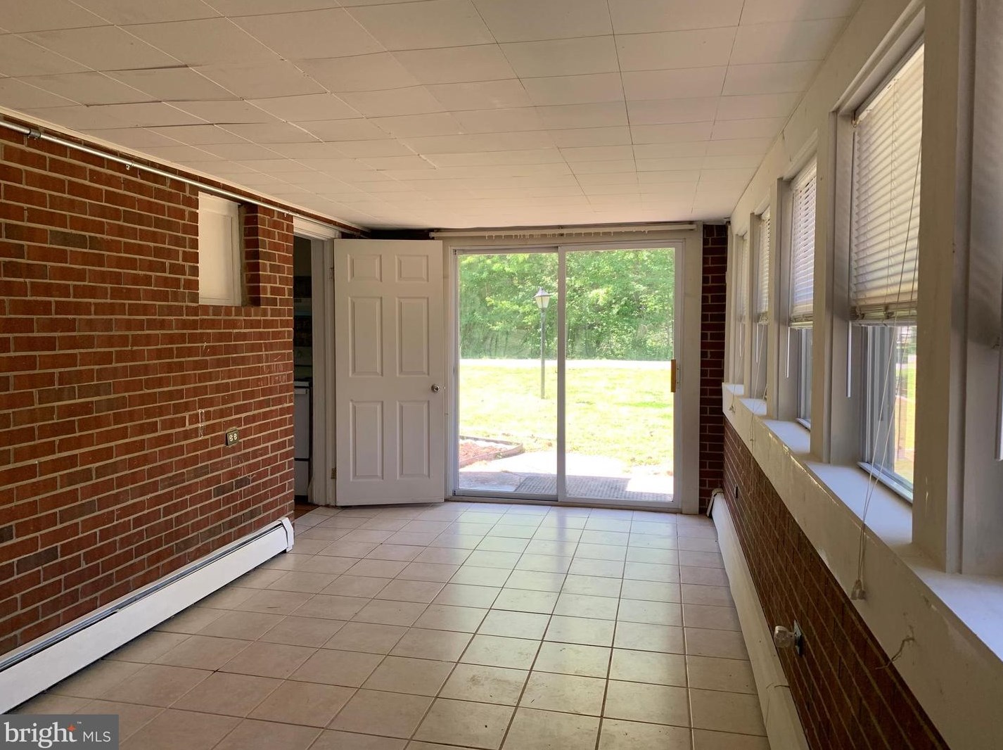 1052 Holly Vista Dr, Colonial Bch VA  22443-4323 exterior