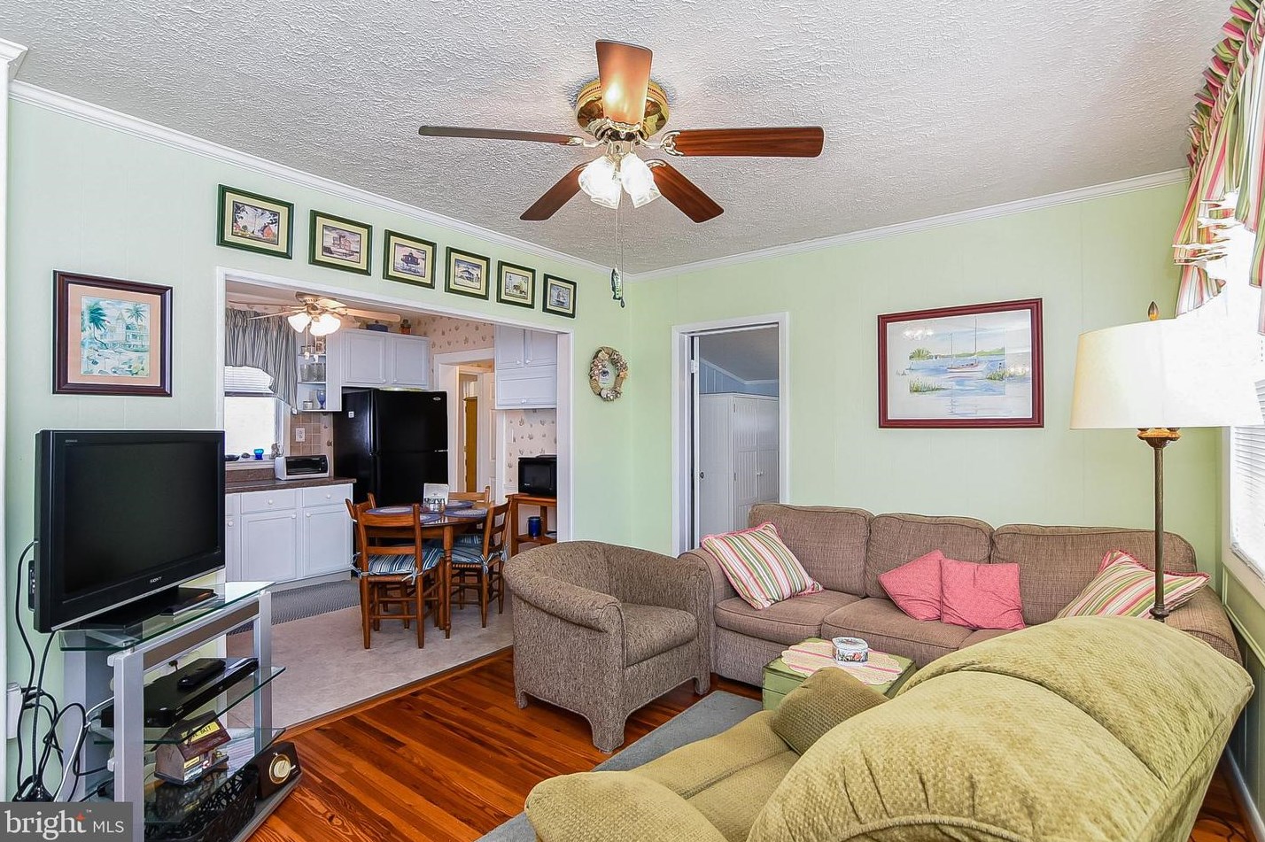 215 Hamilton St, Colonial Bch, VA 22443-2611
