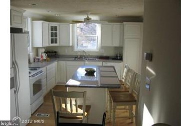 208 Colonial Ave, Colonial Bch, VA 22443