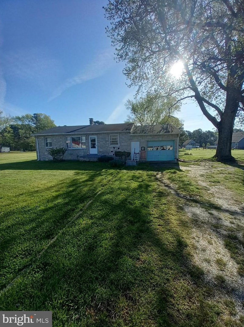 5134 Coles Point Rd, Hague, VA 22469