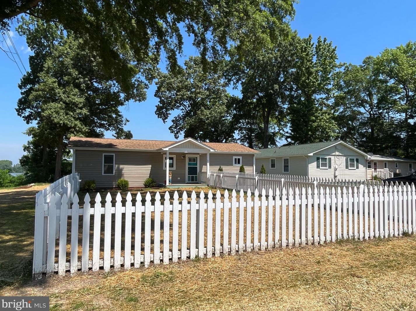 219 Mattox Ave, Colonial Bch, VA 22443-3504