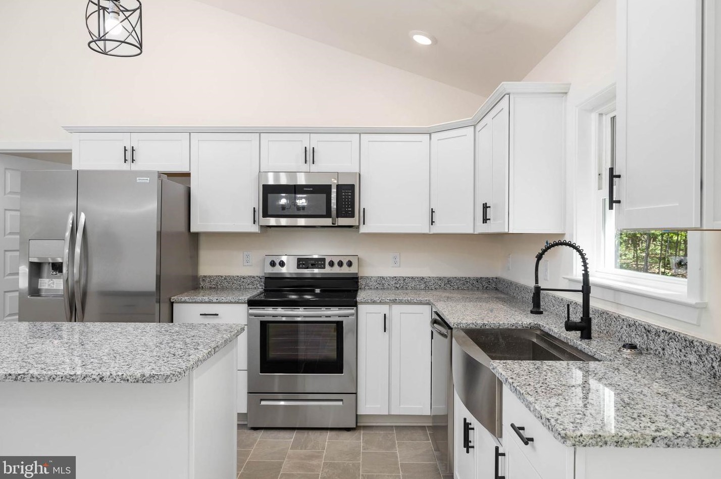 125 Pearson Dr, Colonial Bch, VA 22443-5058