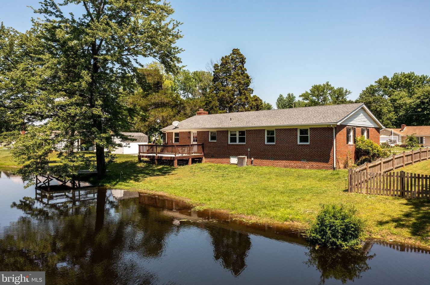 281 Richmond Rd, Colonial Bch, VA 22443-5061