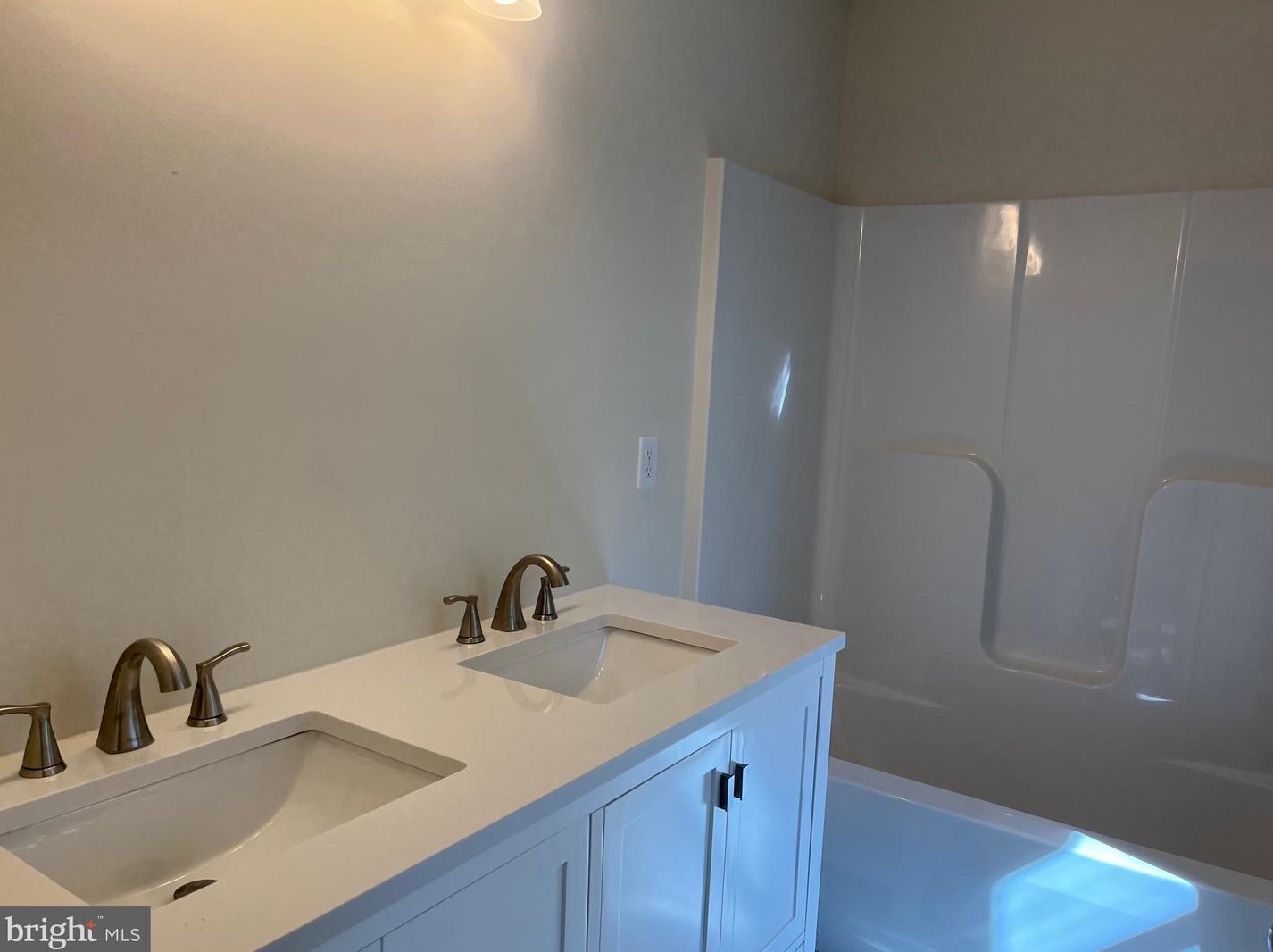 32 Placid Rd, Colonial Bch VA  22443-3202 exterior