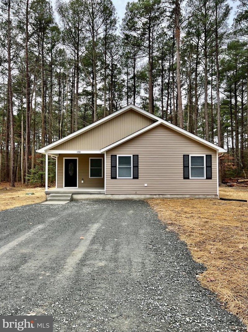 150 Erica Dr, Montross, VA 22520