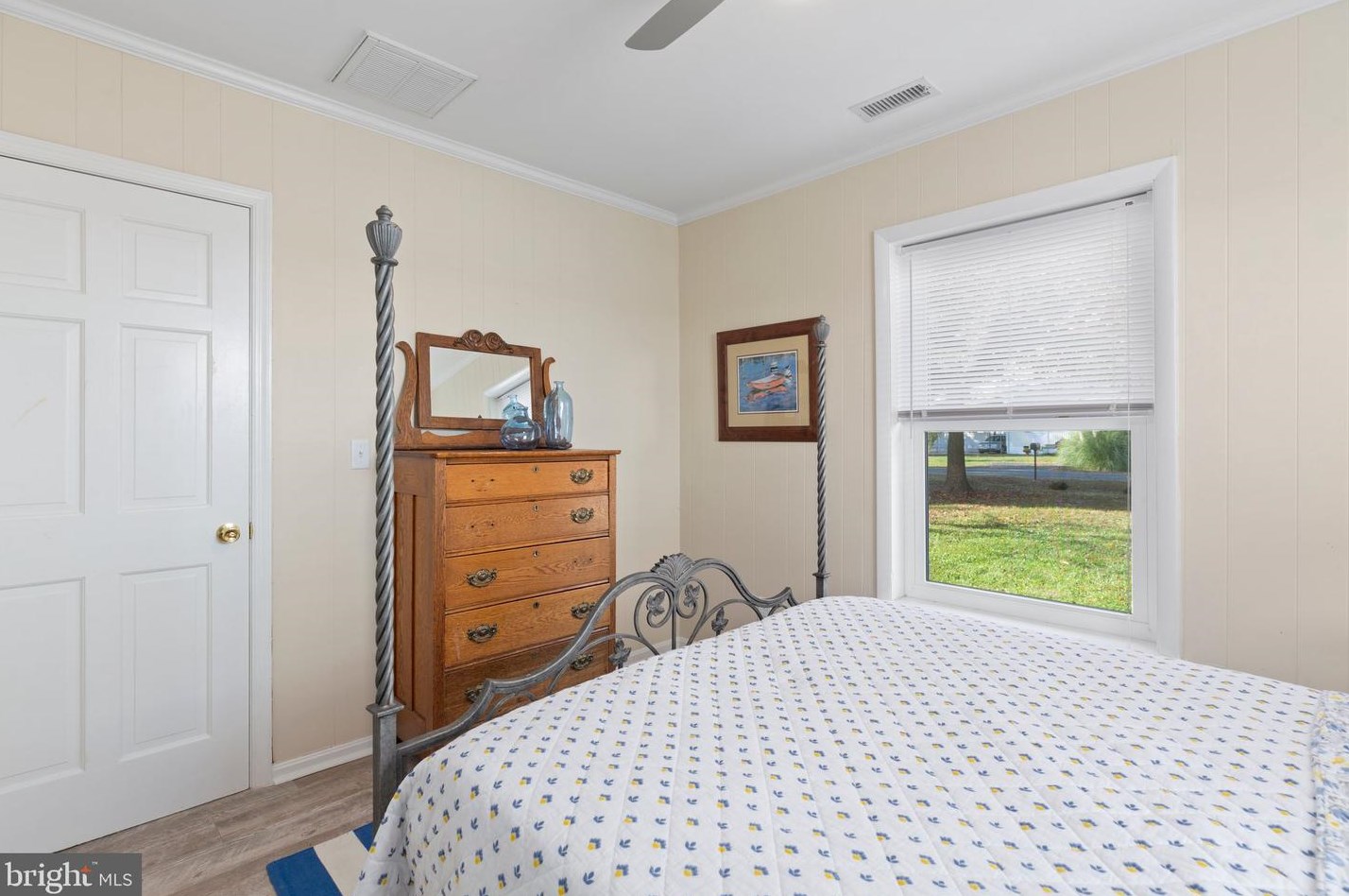 106 Shore Dr, Colonial Bch VA  22443-4346 exterior