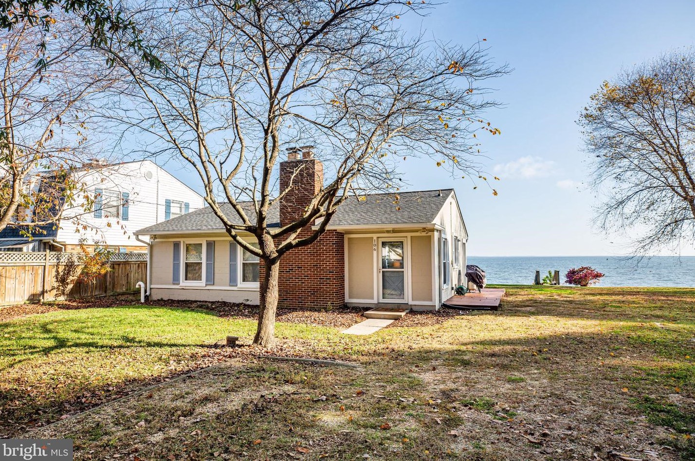 106 Shore Dr, Colonial Bch VA  22443-4346 exterior