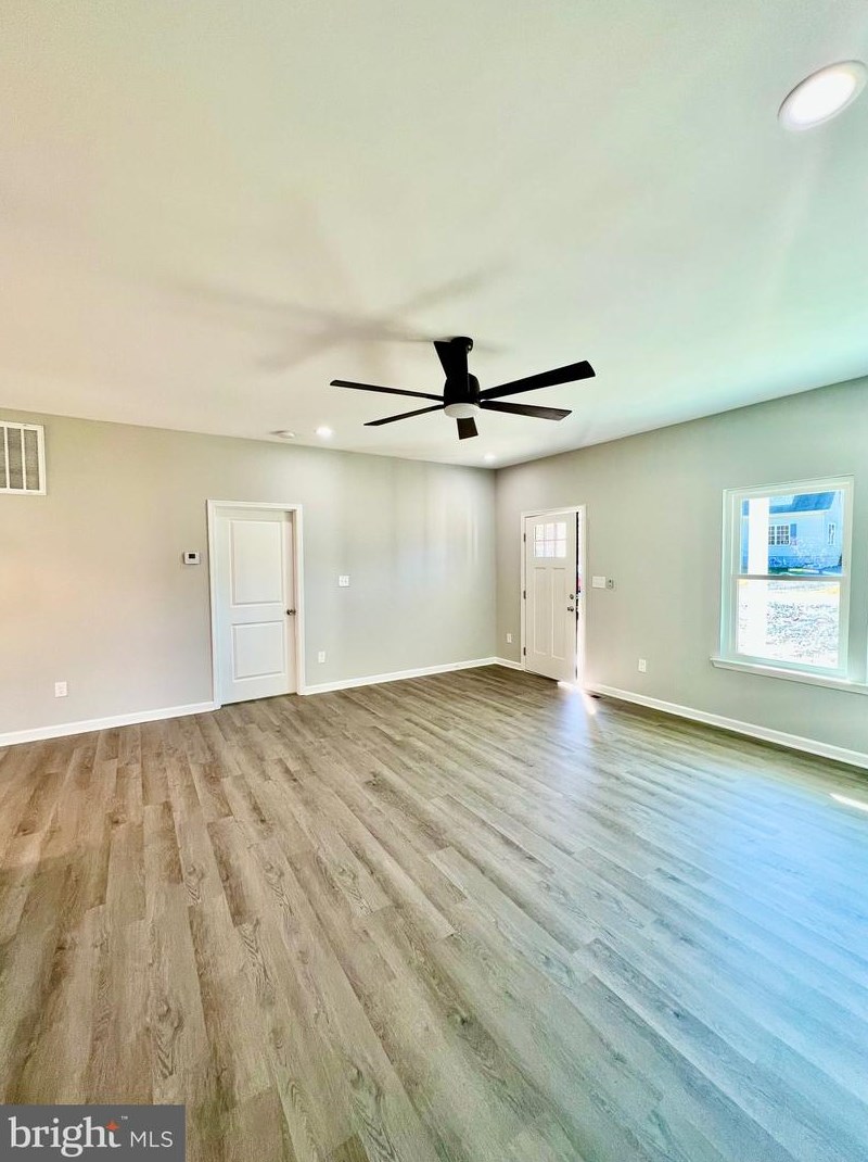 814 S Glebe Rd, Montross, VA 22520