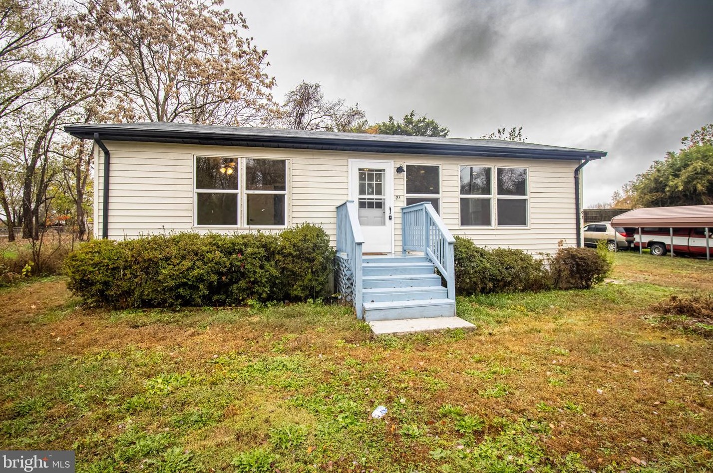 91 Dale Dr, Colonial Bch, VA 22443