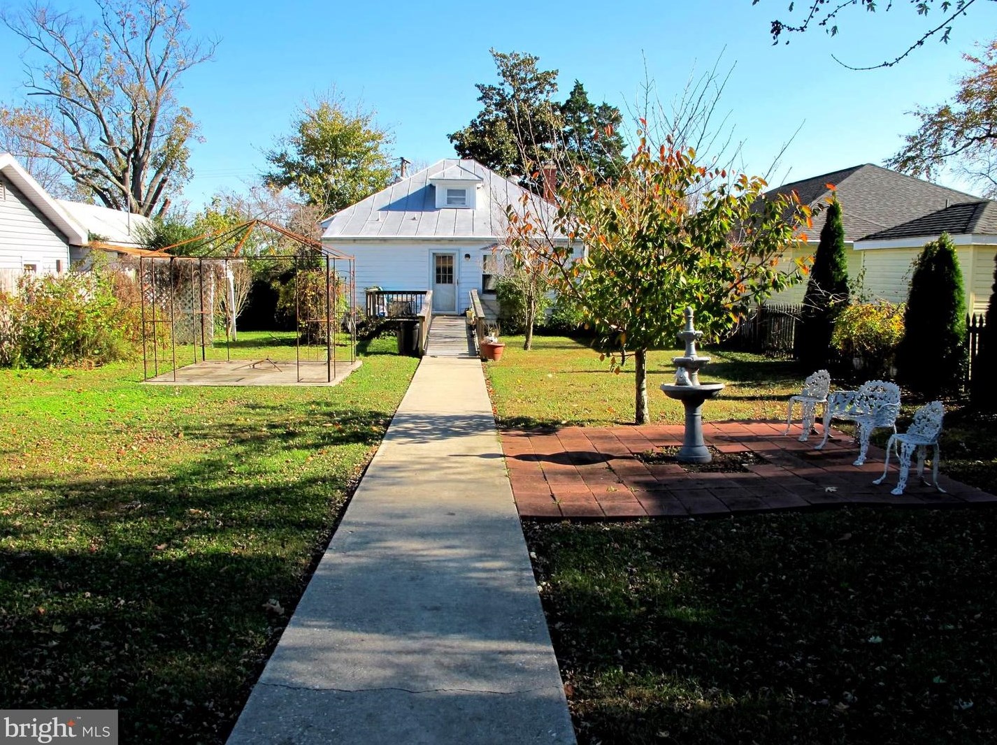 612 Washington Ave, Colonial Bch, VA 22443-2115