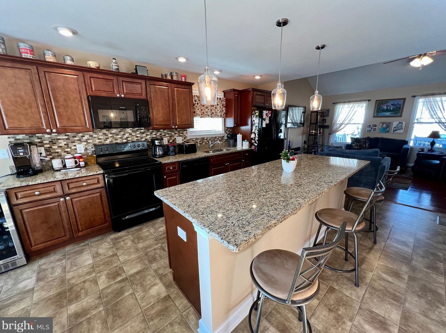 246 Nicholson Dr, Colonial Bch, VA 22443