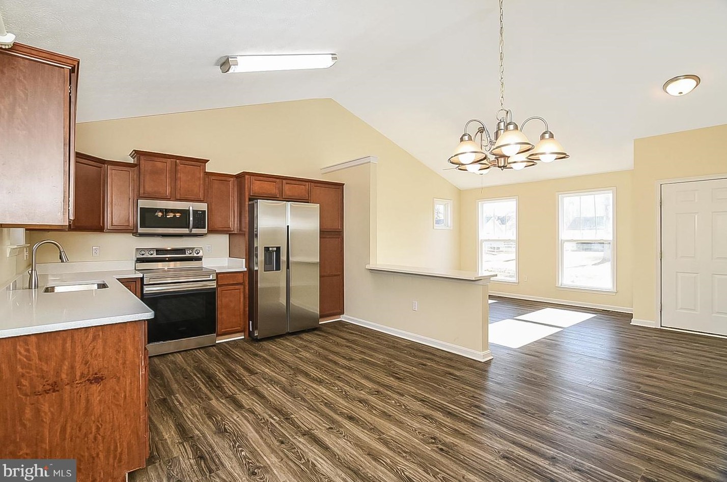 372 Monroe Dr, Colonial Bch VA  22443-4315 exterior